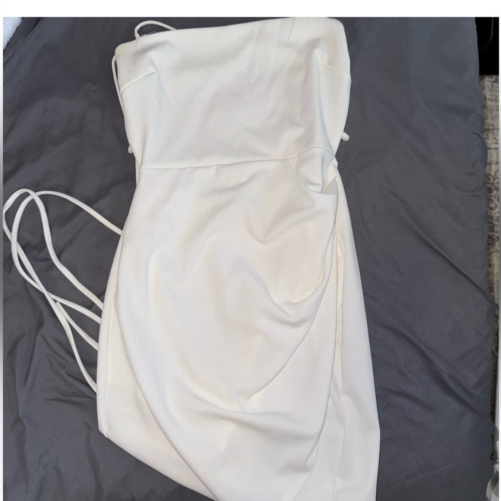 4 medium dresses for 6$